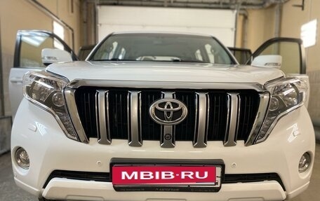 Toyota Land Cruiser Prado 150 рестайлинг 2, 2016 год, 4 800 000 рублей, 7 фотография