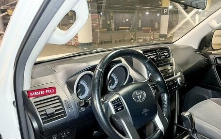 Toyota Land Cruiser Prado 150 рестайлинг 2, 2013 год, 3 525 000 рублей, 16 фотография