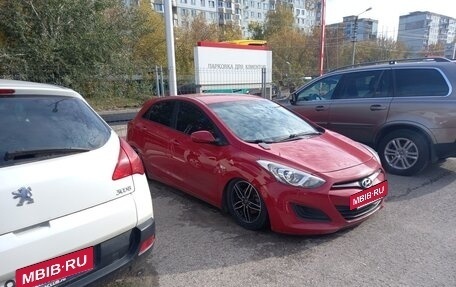 Hyundai i30 II рестайлинг, 2013 год, 950 000 рублей, 2 фотография