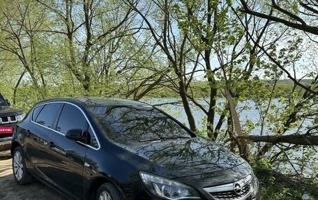 Opel Astra J, 2011 год, 950 000 рублей, 1 фотография