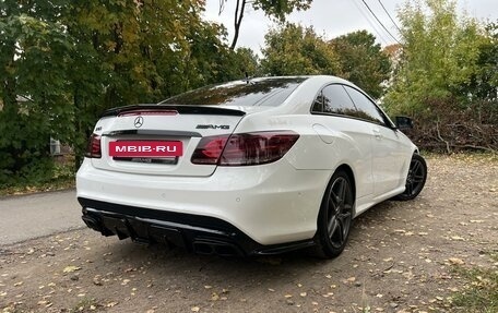 Mercedes-Benz E-Класс, 2015 год, 2 100 000 рублей, 2 фотография