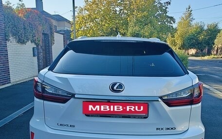 Lexus RX IV рестайлинг, 2019 год, 6 000 000 рублей, 9 фотография