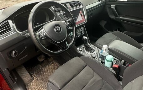 Volkswagen Tiguan II, 2017 год, 3 050 000 рублей, 3 фотография