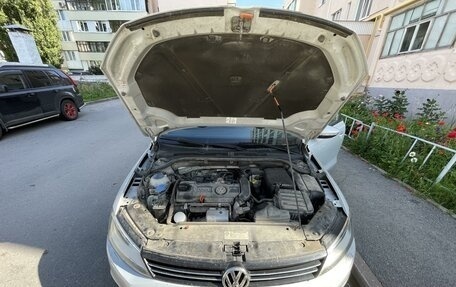 Volkswagen Jetta VI, 2011 год, 1 130 000 рублей, 10 фотография