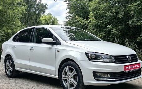 Volkswagen Polo VI (EU Market), 2015 год, 1 050 000 рублей, 1 фотография