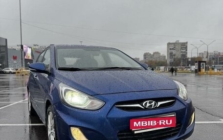 Hyundai Solaris II рестайлинг, 2011 год, 780 000 рублей, 2 фотография