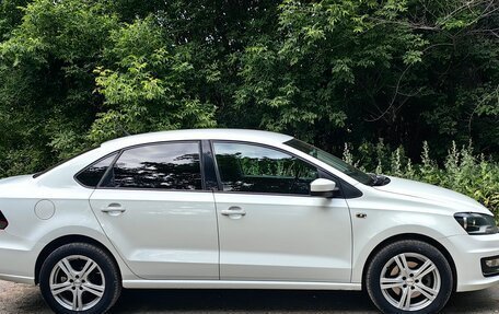 Volkswagen Polo VI (EU Market), 2015 год, 1 050 000 рублей, 4 фотография