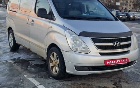 Hyundai Grand Starex Grand Starex I рестайлинг 2, 2010 год, 690 000 рублей, 3 фотография