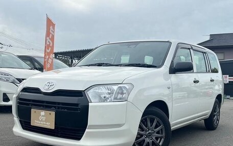 Toyota Probox I, 2017 год, 1 050 000 рублей, 3 фотография