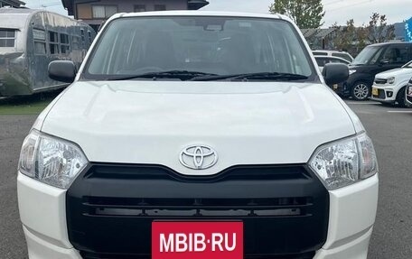 Toyota Probox I, 2017 год, 1 050 000 рублей, 2 фотография