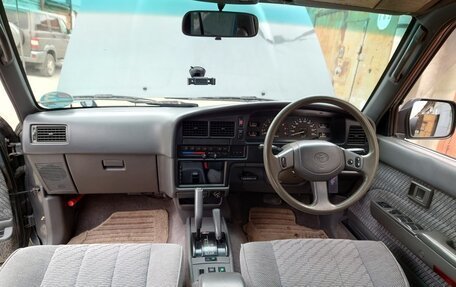 Toyota Hilux Surf III рестайлинг, 1993 год, 670 000 рублей, 19 фотография