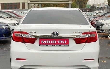 Toyota Camry, 2012 год, 1 830 000 рублей, 6 фотография