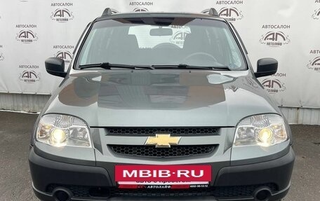 Chevrolet Niva I рестайлинг, 2017 год, 899 000 рублей, 5 фотография