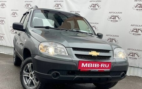 Chevrolet Niva I рестайлинг, 2017 год, 899 000 рублей, 4 фотография