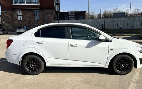 Chevrolet Aveo III, 2014 год, 900 000 рублей, 4 фотография