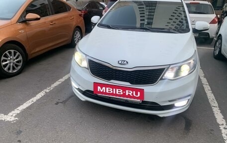 KIA Rio III рестайлинг, 2015 год, 970 000 рублей, 2 фотография