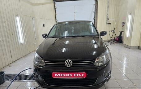 Volkswagen Polo VI (EU Market), 2010 год, 855 000 рублей, 2 фотография