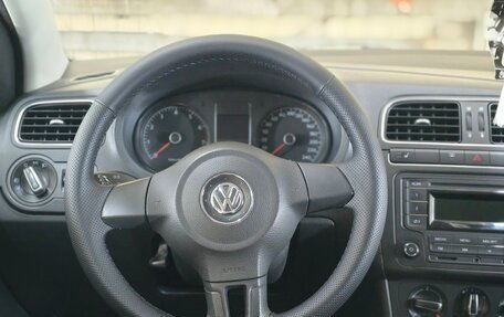 Volkswagen Polo VI (EU Market), 2010 год, 855 000 рублей, 27 фотография