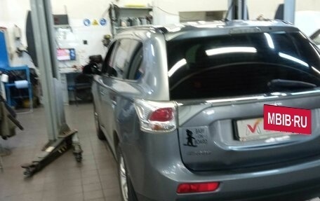 Mitsubishi Outlander III рестайлинг 3, 2012 год, 1 020 000 рублей, 4 фотография