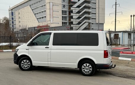 Volkswagen Caravelle T6 рестайлинг, 2019 год, 3 500 000 рублей, 11 фотография