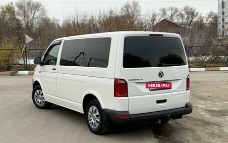 Volkswagen Caravelle T6 рестайлинг, 2019 год, 3 500 000 рублей, 9 фотография