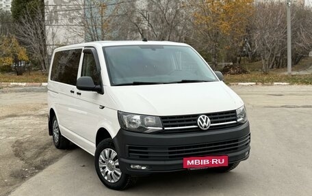 Volkswagen Caravelle T6 рестайлинг, 2019 год, 3 500 000 рублей, 2 фотография