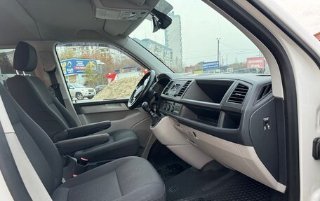 Volkswagen Caravelle T6 рестайлинг, 2019 год, 3 500 000 рублей, 18 фотография