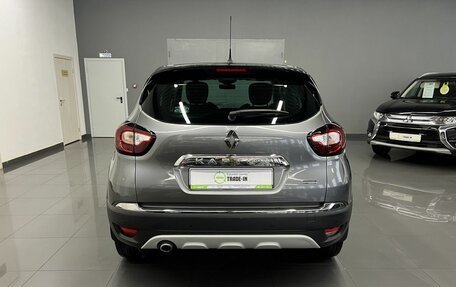 Renault Kaptur I рестайлинг, 2018 год, 1 895 000 рублей, 4 фотография