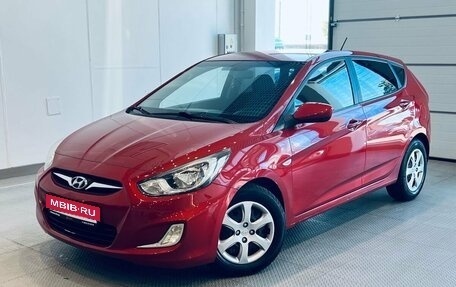 Hyundai Solaris II рестайлинг, 2011 год, 600 000 рублей, 1 фотография