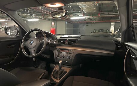 BMW 1 серия, 2010 год, 720 000 рублей, 24 фотография