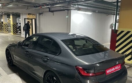 BMW 3 серия, 2019 год, 3 500 000 рублей, 3 фотография