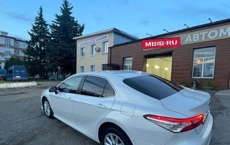 Toyota Camry, 2021 год, 3 100 000 рублей, 4 фотография