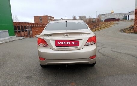 Hyundai Solaris II рестайлинг, 2011 год, 780 000 рублей, 6 фотография