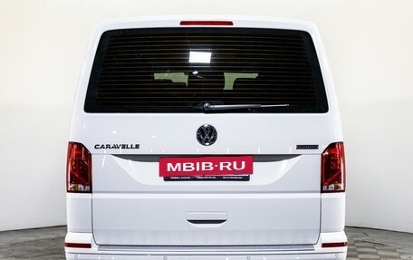 Volkswagen Caravelle T6 рестайлинг, 2021 год, 5 680 000 рублей, 6 фотография