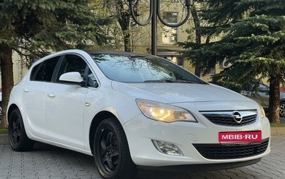 Opel Astra J, 2011 год, 790 000 рублей, 1 фотография