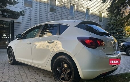 Opel Astra J, 2011 год, 790 000 рублей, 8 фотография