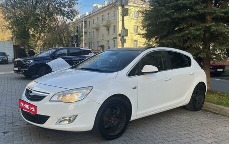 Opel Astra J, 2011 год, 790 000 рублей, 10 фотография