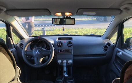 Mitsubishi Colt VI рестайлинг, 2006 год, 690 000 рублей, 8 фотография