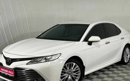 Toyota Camry, 2018 год, 3 250 000 рублей, 1 фотография