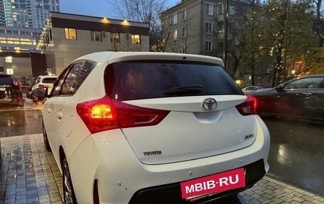 Toyota Auris II, 2013 год, 1 550 000 рублей, 5 фотография