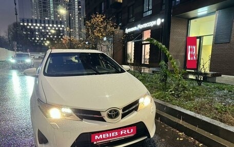 Toyota Auris II, 2013 год, 1 550 000 рублей, 4 фотография