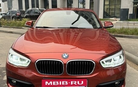 BMW 1 серия, 2018 год, 2 500 000 рублей, 2 фотография