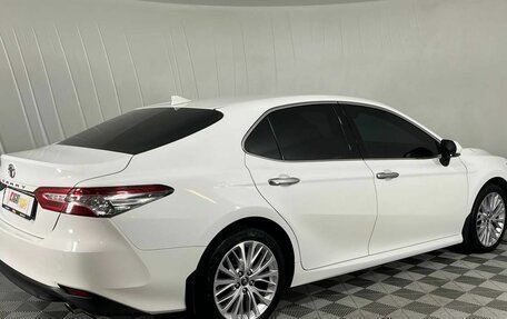 Toyota Camry, 2018 год, 3 250 000 рублей, 5 фотография