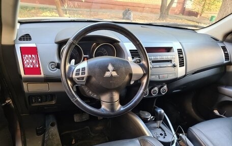 Mitsubishi Outlander III рестайлинг 3, 2010 год, 1 280 000 рублей, 5 фотография