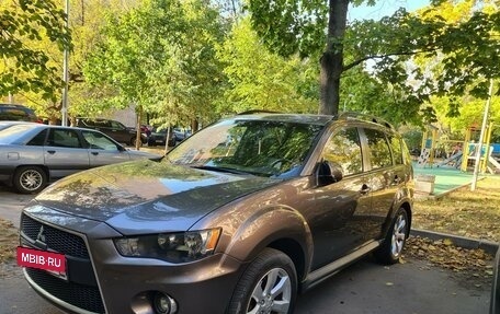 Mitsubishi Outlander III рестайлинг 3, 2010 год, 1 280 000 рублей, 8 фотография