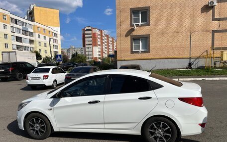 Hyundai Solaris II рестайлинг, 2014 год, 820 000 рублей, 4 фотография