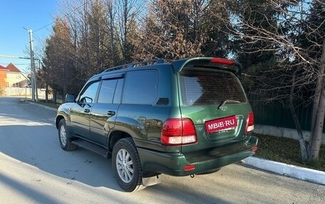 Toyota Land Cruiser 100 рестайлинг 2, 2003 год, 2 590 000 рублей, 6 фотография