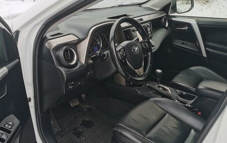 Toyota RAV4, 2012 год, 2 590 000 рублей, 9 фотография