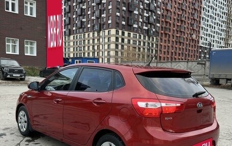 KIA Rio III рестайлинг, 2013 год, 820 000 рублей, 2 фотография