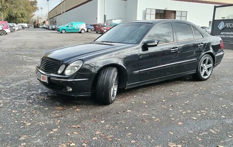 Mercedes-Benz E-Класс, 2004 год, 1 350 000 рублей, 2 фотография